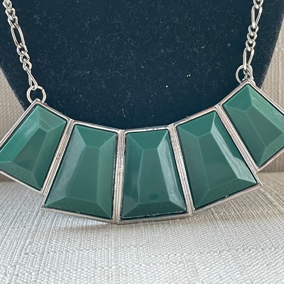 Necklace Women Fashion Jewelry Green Faux Stone Pendant Statement Neckalce - Picture 2 of 11